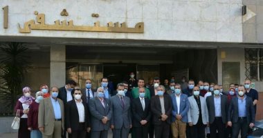 رئيس جامعة الزقازيق يطمئن على استقرار الحالة الصحية لمريض زراعة الكلى  