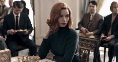 خايفة من الحسد.. بيث هارمون Queen's Gambit ترى نفسها قبيحة.. صور