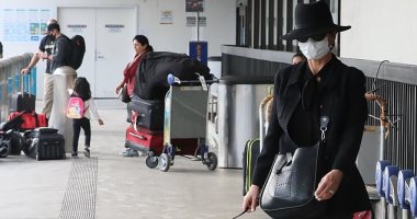 بعد احتفالها بذكرى زواجها الـ20.. صور كاترين زيتا جونز تعود لـ لوس أنجلوس
