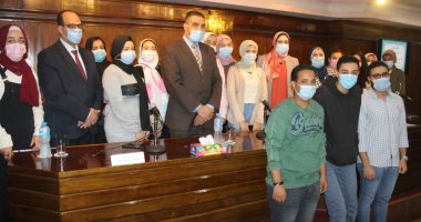 رئيس دار الكتب والوثائق تشهد حفل ختام تدريب طلبة الجامعات.. صور