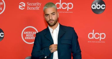 مالوما على السجادة الحمراء لحفل American Music Awards  