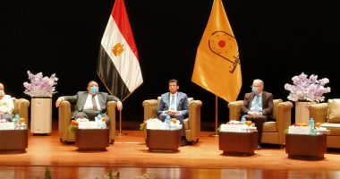 وزير الشباب يؤكد تواصل مبادرة "مصر أولا..لا للتعصب" بعد انتهاء مباراة القمة