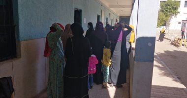 توافد نسائى على لجان بندر قنا للتصويت بانتخابات النواب.. صور‎