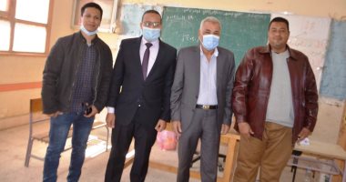 رئيس مدينة إسنا يتابع تطبيق الإجراءات الاحترازية بلجان انتخابات النواب