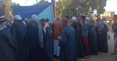 إقبال كثيف على لجان جولة الإعادة بانتخابات النواب فى أسيوط.. صور