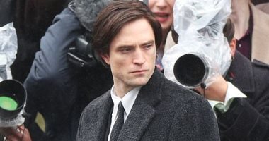 بناء ديكور من الأشجار والجبال من أجل تصوير Batman