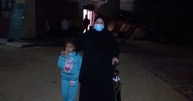 مسنة تدلى بصوتها فى جولة الإعادة للمرحلة الأولى لانتخابات النواب بالبدرشين