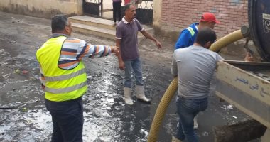 استجابة لشكوى قراء من الإسكندرية.. رفع مياه الأمطار من خورشيد القبلية