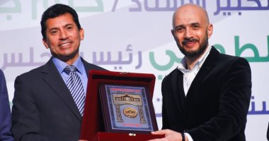 جامعة مصر للعلوم والتكنولوجيا تحتفى بوزير الشباب والرياضة