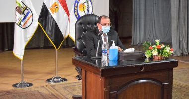 رئيس جامعة بنى سويف : نتطلع لمشروع قانون للجامعة الأهلية 