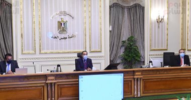 رئيس الوزراء يتابع موقف المشروعات الرقمية لوزارة التعليم العالي  