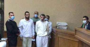 بعد قليل.. المحكمة تستمع لدفاع المتهمين بقتل فتاة المعادى 