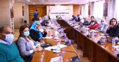 وزيرة التضامن: تكليف بتدشين صندوق رئاسى لدعم العمالة غير المنتظمة ضد المخاطر