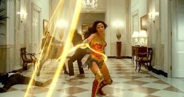 عرض Wonder Woman 1984 عالميًا قبل أمريكا لتجنب القرصنة
