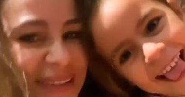 كارول سماحة مع ابنتها تالا فى الاستوديو:"استعدوا لألبومى الجديد" 