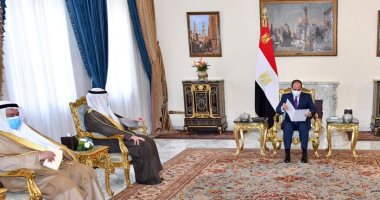 السيسى يتسلم رسالة من أمير الكويت تضمنت التأكيد على اعتزاز الحكومة والشعب الكويتى بما يجمعهما بمصر من أواصر تاريخية وطيدة وعلاقات وثيقة فى مختلف المجالات.. الرئيس يؤكد ارتباط أمن الخليج بالأمن القومى المصرى