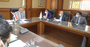 محافظ سوهاج يترأس اجتماع لجنتى مراجعة تراخيص البناء والاشتراطات البنائية