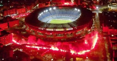 جماهير نابولى تودع مارادونا فى مشهد مهيب أمام ملعب سان باولو.. فيديو وصور