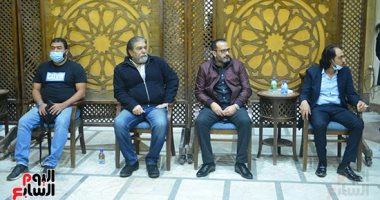 ريكو وهاني مهنا وهند عاكف وفاتن الحلو في عزاء طارق عاكف