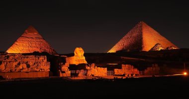 إضاءة الأهرامات في اليوم العالمى للقضاء على العنف ضد المرأة