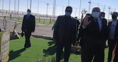 وزيرة التضامن تتفقد حديقة 30 يونيو المشغلة بالطاقة الشمسية فى الخارجة.. صور