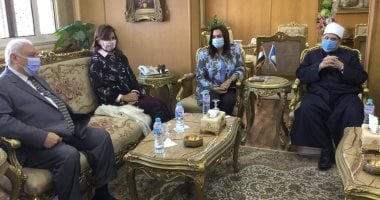 وزيرة الهجرة تصل ديوان محافظة دمياط لحضور ندوة الأوقاف عن الهجرة غير الشرعية