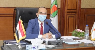 نائب محافظ سوهاج يبحث تطوير مكتبة الديوان العام وسبل نشر الأنشطة الثقافية