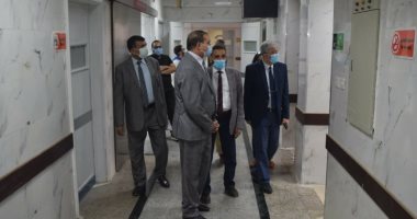 رئيس جامعة سوهاج يتابع الاستعدادت النهائية لافتتاح قسم جراحة القلب والصدر.. صور
