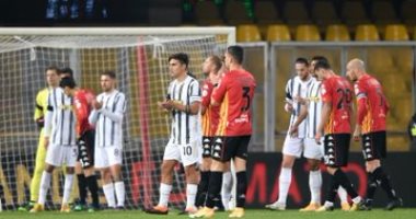 تعادل بين بينفينتو ويوفنتوس 1-1 في الشوط الأول وتحية خاصة لـ مارادونا "فيديو"