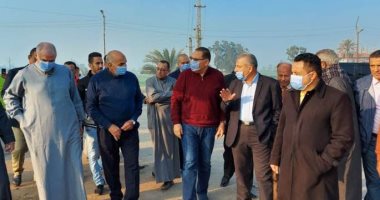 محافظ الشرقية يُتابع صيانة كوبرى العباسة بأبو حماد بتكلفة مليون جنيه