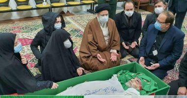 إيران تنشر صورا لنعش عالمها النووى المقتول فخري زادة