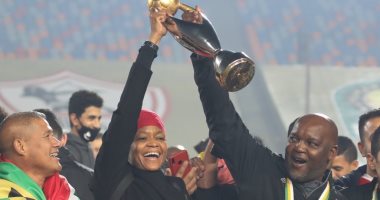 وراء كل مدرب ناجح امرأة عظيمة.. إنجازات الأهلى 2020 بين زوجتى فايلر وموسيمانى