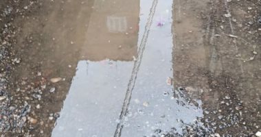 محافظ دمياط توجه بشفط مياه الصرف الصحى في قرية طبل.. استجابة لـ"سيبها علينا"