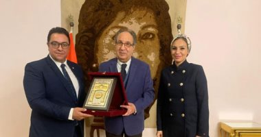 تعاون بين جامعة مصر للعلوم والتكنولوجيا ومعهد إعداد القادة لتنمية ونشر ثقافة الانتماء الوطنى بين الطلاب