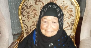 عصام الحضرى يدعو لوالدته بعد تعرضها لوعكة صحية: ربنا يتم شفائك على خير.. صورة