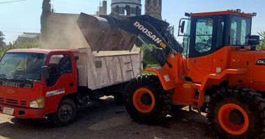 رفع 68 طن قمامة والبدء فى تكاسى ترعة فرع 1 طوة ببنى سويف.. صور