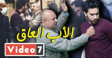 أب يعتدى بالضرب على ابنه البار بالشارع للاستيلاء على راتبه.. شوف رد فعل المصريين