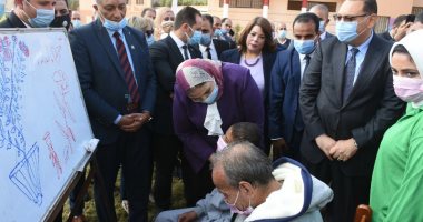 تفاصيل افتتاح وزيرة التضامن مجمع أطفال وكبار بلا مأوى بالزقازيق.. صور