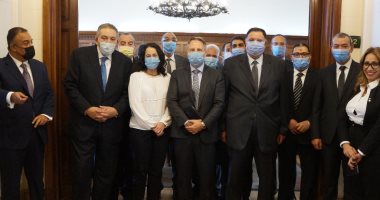 الغرفة التجارية بالإسكندرية تستقبل سفير الدنمارك لبحث سبل التعاون.. صور