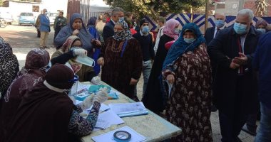 جامعة بنها تطلق قوافل طبية وبيطرية وزراعية لقرية كفر منصور بطوخ.. صور