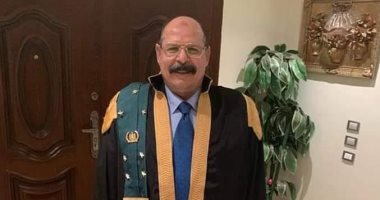 جنازة رئيس الزمالك بمسجد الشرطة بالشيخ زايد ..وابنته : لن أنساك 