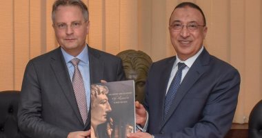 محافظ الإسكندرية يلتقى بسفير الدنمارك لدى مصر لبحث سبل توطيد العلاقات.. صور
