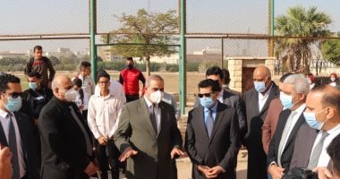 وزير الشباب والرياضة يتفقد ملاعب جامعة الأزهر ويعد برفع كفاءتها وإنشاء حمام سباحة