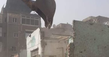 محافظة القاهرة تزيل 32 عقارا ومحلا بمسار محور الحضارات.. صور