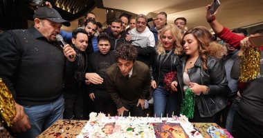 حميد الشاعرى يوجه رسالة لأصحابه بعد حفل عيد ميلاده: أنتم أحلى رزق