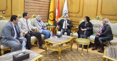 رئيس جامعة بنى سويف يلتقى عددا من أعضاء مجلس النواب والشيوخ الجدد