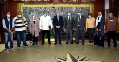محافظ الأقصر يستقبل وفد التخطيط العمرانى لدراسة المخططات الاستراتيجية للقرى 