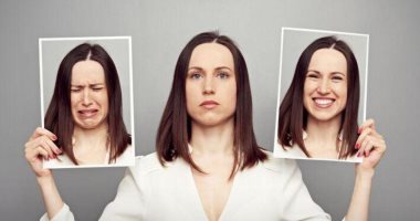 إتيكيت التعامل مع الحزن.. حالتك المزاجية مالهاش علاقة بمظهرك ونظافتك