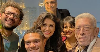 بعد 10 سنوات من عرضه.. آسر ياسين يستعيد ذكرياته مع فريق فيلم "رسائل البحر"