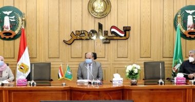 سكرتير عام محافظة المنوفية يعقد اجتماع لجنة صندوق الإسكان الإقتصادى.. صور